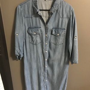 Chambray button down dress with 3/4 sleeves
